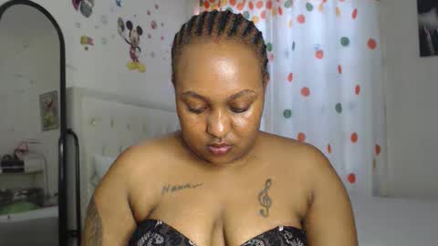 Snapshot of pretty_annah chatting on 10.17.25 Annah online show from 10.17.25