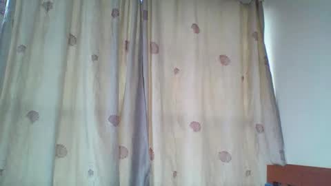 Snapshot of pretty_beib chatting on 09.22.25 Karol online show from 09.22.25