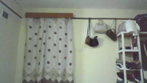 Snapshot of pretty_beib chatting on 11.17.25 Karol online show from 11.17.25