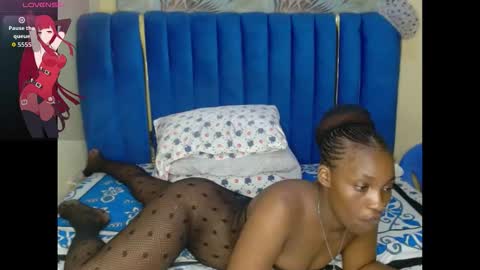 Snapshot of pretty_beiby26742079010 chatting on 10.30.25 pretty beiby online show from 10.30.25