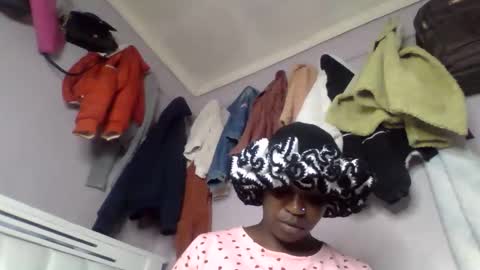 Snapshot of pretty_curvy99 chatting on 03.02.26 pretty_curvy99 online show from 03.02.26