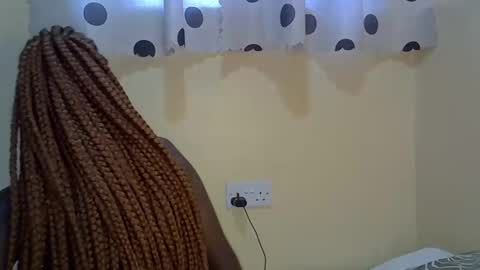 pretty_daniella online show from 02.17.25