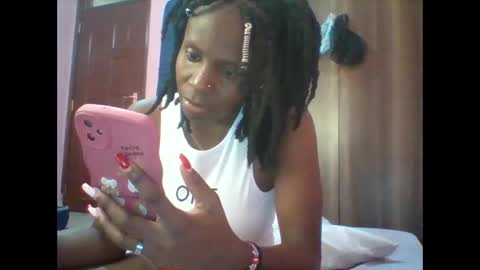 Snapshot of pretty_darya chatting on 12.29.24 pretty_darya online show from 12.29.24