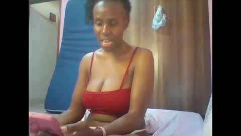 Snapshot of pretty_darya chatting on 01.12.25 pretty_darya online show from 01.12.25