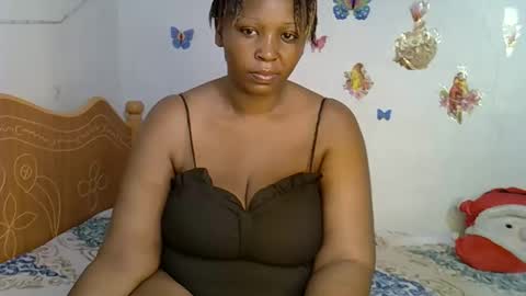 Snapshot of pretty_dey chatting on 11.05.25 pretty_dey online show from 11.05.25