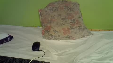 pretty_g2 online show from 10.18.25