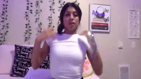 pretty_girl828687 online show from 11.12.25