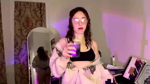 Sophie  online show from 01.13.25