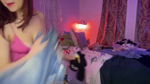 Sophie  online show from 02.27.25