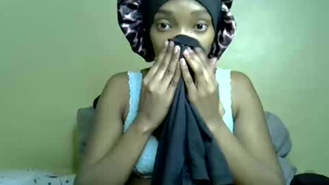 Snapshot of pretty_jazmine chatting on 10.21.25 Jaz online show from 10.21.25