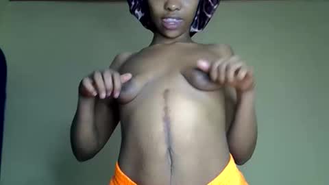 Snapshot of pretty_jazmine chatting on 10.24.25 Jaz online show from 10.24.25