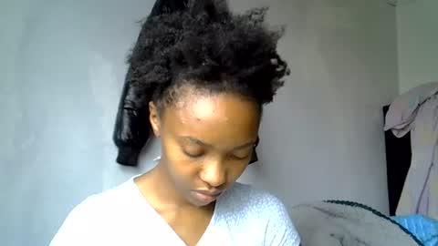 pretty jazminee online show from 06.17.26