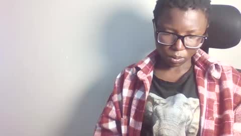 pretty_kemmy online show from 09.18.25