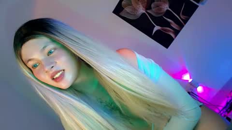 Flor online show from 10.08.25