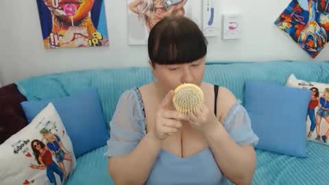 Snapshot of pretty_malika chatting on 05.17.26 pretty_malika online show from 05.17.26