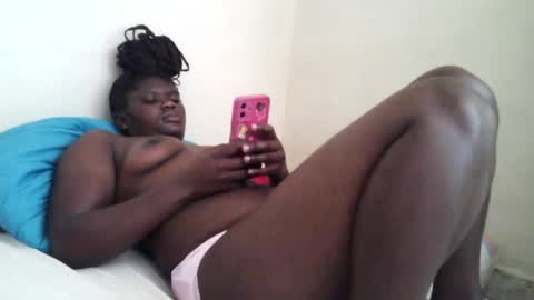 Snapshot of pretty_melan chatting on 07.20.26 pretty_melan online show from 07.20.26