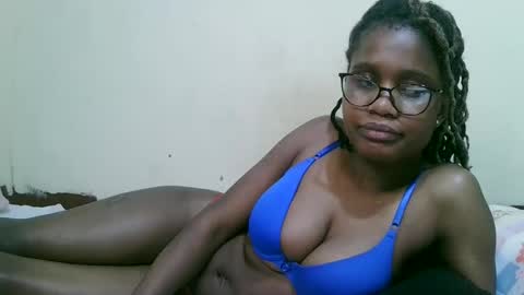 pretty_mellan online show from 02.21.25