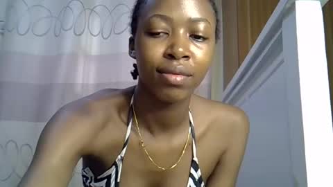 pretty_petite24 online show from 01.08.25