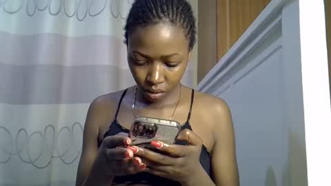pretty_petite24 online show from 01.15.25