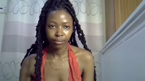 pretty_petite24 online show from 01.27.25