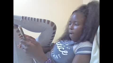 pretty_petite_ebony online show from 03.10.25