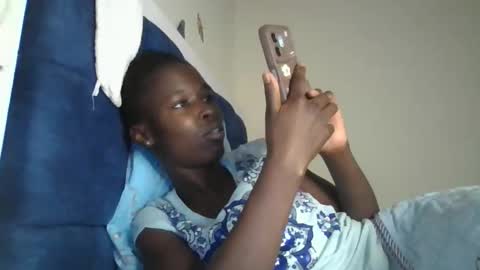 pretty_petite_ebony online show from 12.19.25