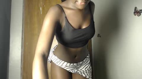 pretty_petitebody online show from 09.08.25