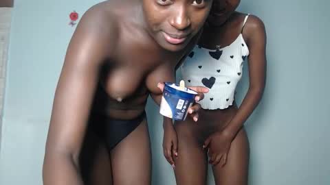 pretty_petitebody online show from 09.20.25