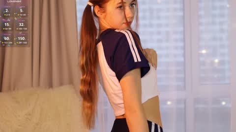 Snapshot of pretty_princess_elina chatting on 01.24.25 Elina online show from 01.24.25