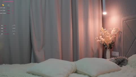 Snapshot of pretty_princess_elina chatting on 02.07.25 Elina online show from 02.07.25