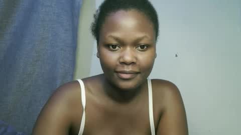 pretty_shanz online show from 10.21.25