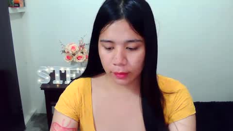 pretty stela online show from 01.14.25