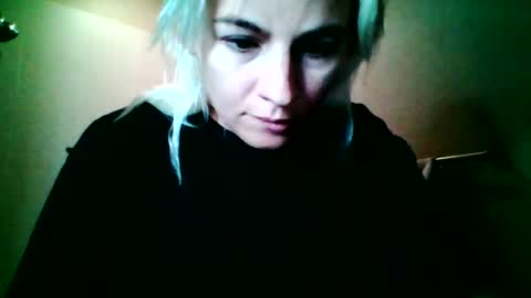 Snapshot of prettybabypetite chatting on 11.10.25 Missy Jack online show from 11.10.25