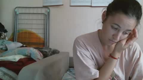 Snapshot of prettybella_7 chatting on 10.10.25 Bella online show from 10.10.25