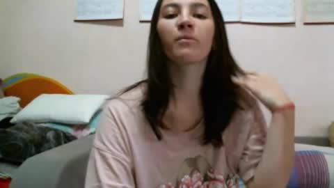 Snapshot of prettybella_7 chatting on 10.28.25 Bella online show from 10.28.25