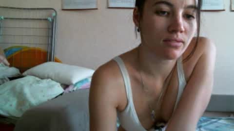 Snapshot of prettybella_7 chatting on 10.31.25 Bella online show from 10.31.25