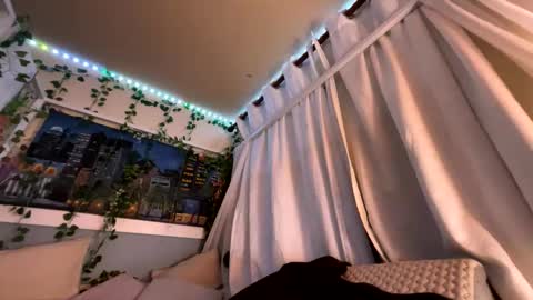 prettyblackgal online show from 12.19.25