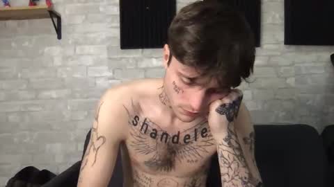 Snapshot of prettyboyszn chatting on 12.27.24 pretty boy online show from 12.27.24