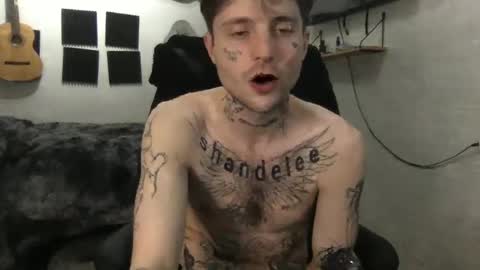 Snapshot of prettyboyszn chatting on 12.30.24 pretty boy online show from 12.30.24