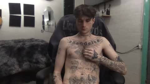 Snapshot of prettyboyszn chatting on 01.08.25 pretty boy online show from 01.08.25