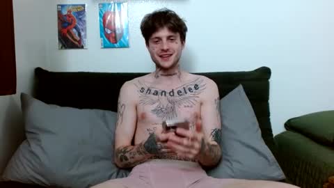 Snapshot of prettyboyszn chatting on 09.26.25 pretty boy online show from 09.26.25