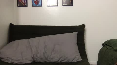 Snapshot of prettyboyszn chatting on 10.04.25 pretty boy online show from 10.04.25