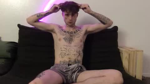 Snapshot of prettyboyszn chatting on 10.26.25 pretty boy online show from 10.26.25