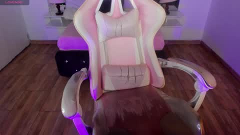 Snapshot of prettycouple420 chatting on 12.07.24 prettycouple420 online show from 12.07.24