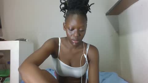 Snapshot of prettydollk_dons chatting on 02.15.26 prettydollk_dons online show from 02.15.26