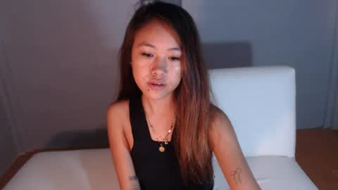 Snapshot of prettyhotshakira chatting on 07.22.26 shakira online show from 07.22.26