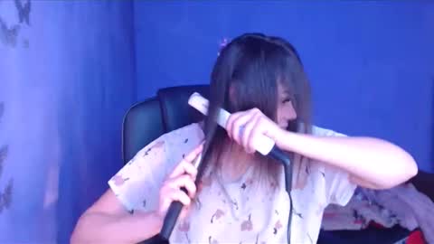 prettyjulliette online show from 01.02.25