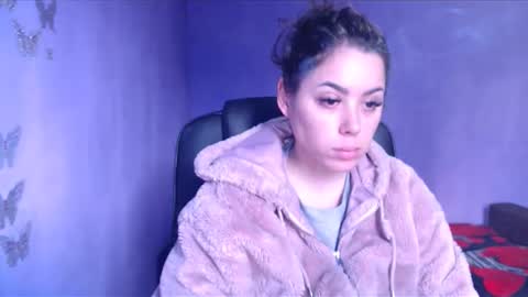 prettyjulliette online show from 01.04.25