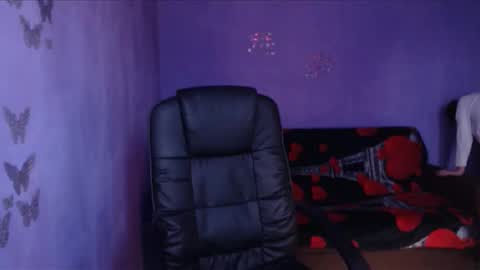 prettyjulliette online show from 01.08.25