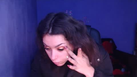 prettyjulliette online show from 01.15.25